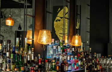 Union Grill + Bar happy hour
