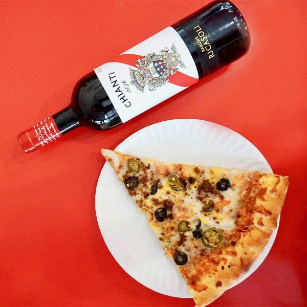 230819_Ginos_WInePizza